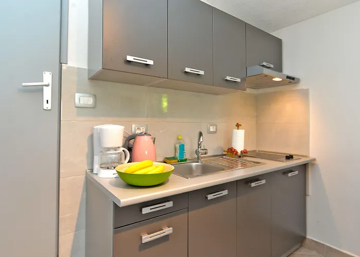 아파트 Vesna 1642 풀라