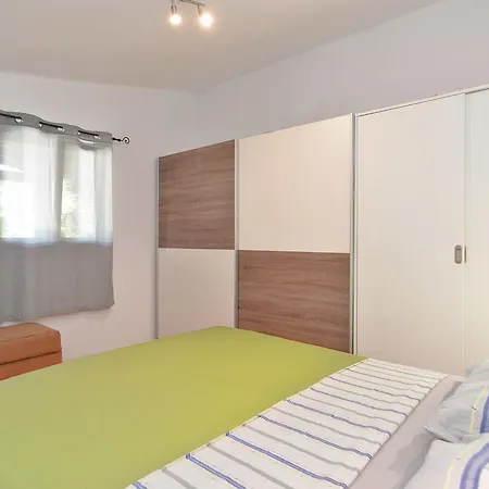 Vesna 1642 Apartment